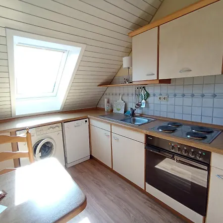 Apartment Dachgeschoss - Maria Von Berg - Wohnen Auf Zeit *