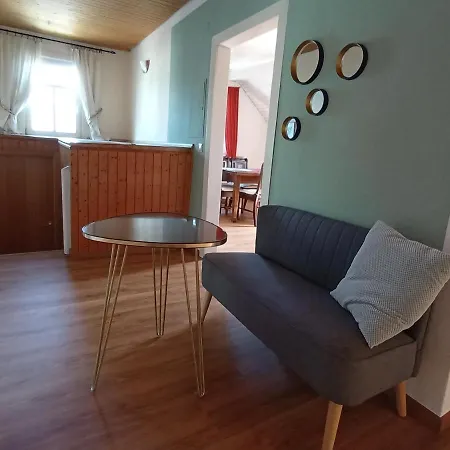 Apartment Dachgeschoss - Maria Von Berg - Wohnen Auf Zeit Rottweil